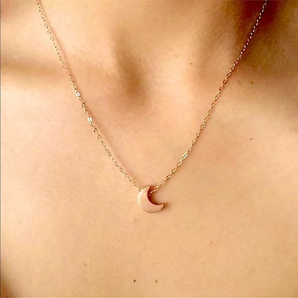 Jewelry - Moon Necklace